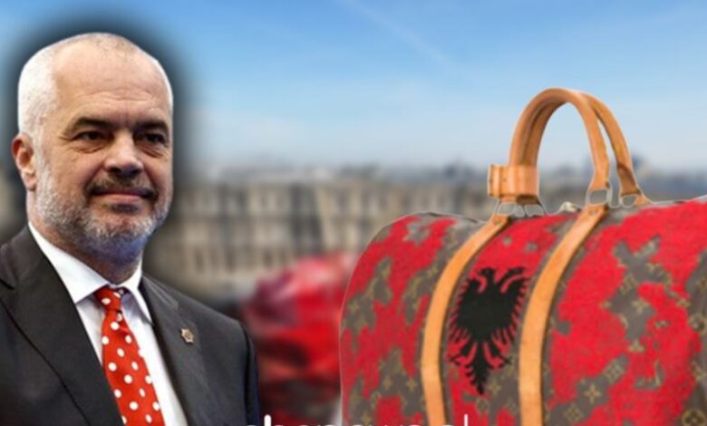 Louis Vuitton” ka nxjerrë në shitje çantën me flamurin shqiptar 